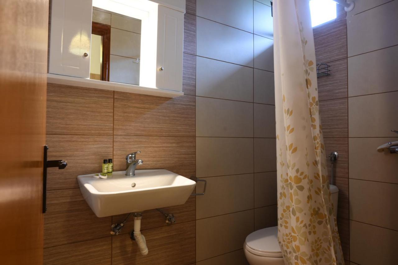 Hotel Geromichalos Paralía Skotínis Esterno foto
