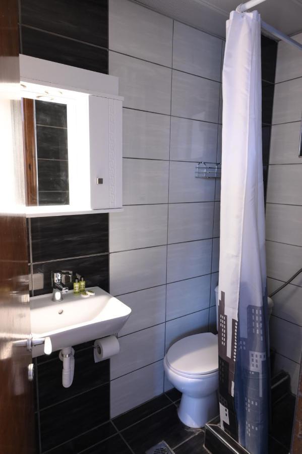 Hotel Geromichalos Paralía Skotínis Esterno foto