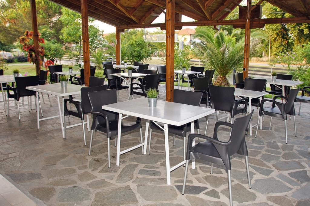 Hotel Geromichalos Paralía Skotínis Esterno foto