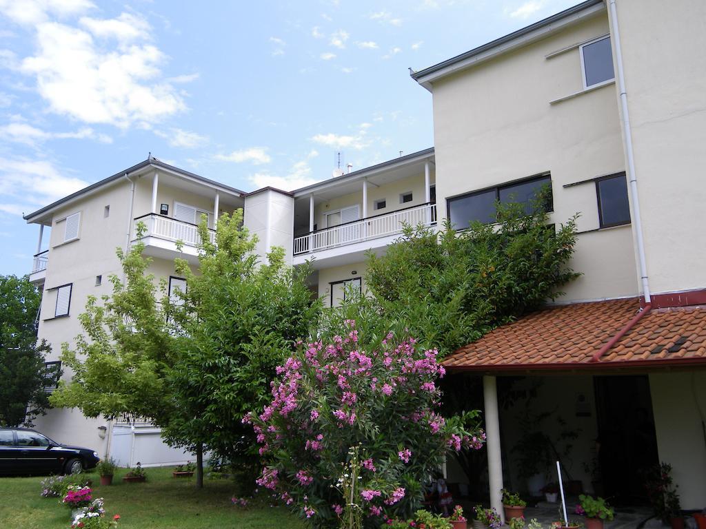 Hotel Geromichalos Paralía Skotínis Esterno foto