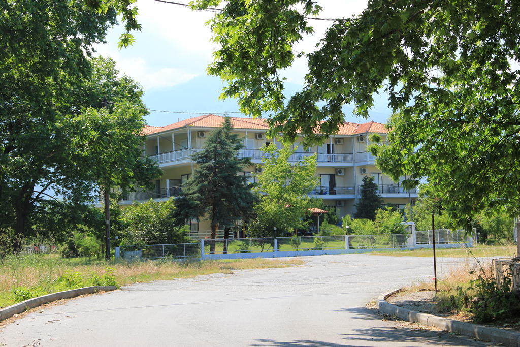 Hotel Geromichalos Paralía Skotínis Esterno foto